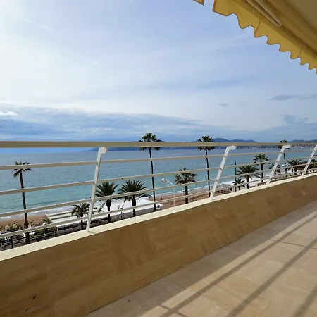Wonderful Seafront Apartment